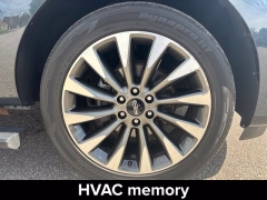 Used 2021  Lincoln Navigator Reserve 4x4 at Drive Now Westlake near Westlake&comma; OH