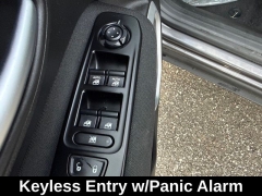 Used 2020  Jeep Renegade Latitude FWD at Drive Now Westlake near Westlake&comma; OH