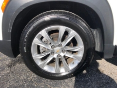 Used 2022  Chevrolet Trailblazer FWD 4dr LS at Drive Now Westlake near Westlake&comma; OH