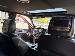 Used 2017  Ford Expedition EL 4d SUV 4WD Platinum at Drive Now Westlake near Westlake&comma; OH
