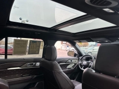 Used 2025  Ford Explorer Platinum 4WD at Drive Now Westlake near Westlake&comma; OH