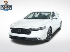Used 2025  Honda Accord Hybrid Touring Sedan at Drive Now Westlake near Westlake&comma; OH