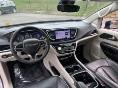 Used 2023  Chrysler Pacifica Limited FWD at DriveNow Mayfield near Mayfield Heights&comma; OH