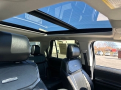 Used 2025  Ford Expedition Platinum 4x4 at Drive Now Westlake near Westlake&comma; OH