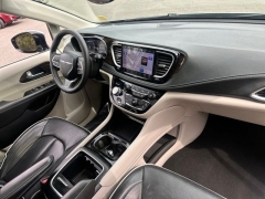 Used 2023  Chrysler Pacifica Limited FWD at DriveNow Mayfield near Mayfield Heights&comma; OH