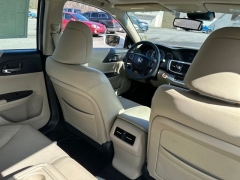 Used 2013  Honda Accord Sdn 4dr V6 Auto EX-L at Drive Now Westlake near Westlake&comma; OH