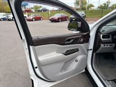 Used 2021  GMC Acadia FWD 4dr SLT at DriveNow Mayfield near Mayfield Heights&comma; OH