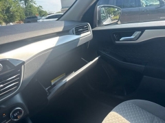 Used 2020  Ford Escape 4d SUV FWD SE at Drive Now Westlake near Westlake&comma; OH