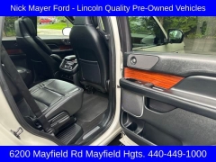 Used 2019 Lincoln Navigator 4d SUV 4WD Select at Drive Now Westlake near Westlake, OH