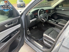 Used 2024  Volkswagen Atlas 2&period;0T Peak Edition SE w&sol;Tech 4MOTION at DriveNow Mayfield near Mayfield Heights&comma; OH