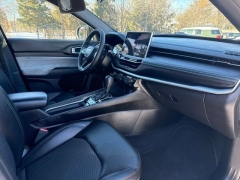 Used 2024  Jeep Compass Latitude 4x4 at Drive Now Westlake near Westlake&comma; OH