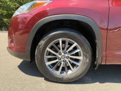 Used 2017  Toyota Highlander V6 AWD &lpar;Natl&rpar; at Drive Now Westlake near Westlake&comma; OH