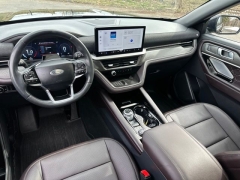 Used 2025  Ford Explorer Platinum 4WD at Drive Now Westlake near Westlake&comma; OH