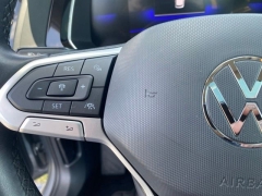 Used 2024  Volkswagen Jetta SE Auto at Drive Now Westlake near Westlake&comma; OH