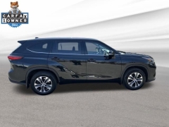 Used 2022  Toyota Highlander XLE AWD at DriveNow Mayfield near Mayfield Heights&comma; OH