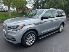 Used 2023 Lincoln Navigator Standard 4x4 at Drive Now Westlake near Westlake, OH