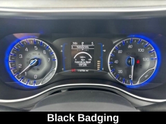 Used 2018  Chrysler Pacifica 4d Wagon Touring L at Drive Now Westlake near Westlake&comma; OH