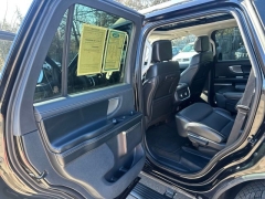 Used 2025  Ford Expedition Platinum 4x4 at Drive Now Westlake near Westlake&comma; OH