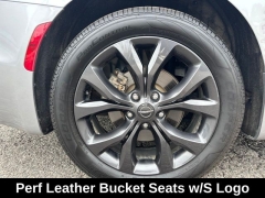 Used 2018  Chrysler Pacifica 4d Wagon Touring L at Drive Now Westlake near Westlake&comma; OH