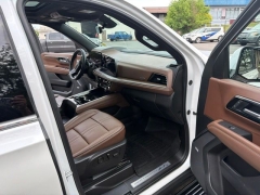 Used 2025  Chevrolet Suburban 4WD 4dr High Country at Drive Now Westlake near Westlake&comma; OH