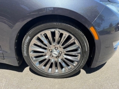 Used 2013  Lincoln MKZ 4dr Sdn FWD at Drive Now Westlake near Westlake&comma; OH