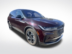 Used 2024  Lincoln Nautilus Premiere AWD at Drive Now Westlake near Westlake&comma; OH