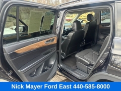 Used 2024  Volkswagen Atlas 2&period;0T SE w&sol;Technology 4MOTION at Drive Now Westlake near Westlake&comma; OH