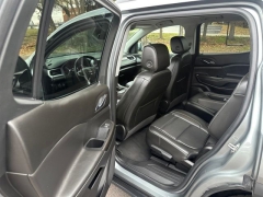 Used 2023  GMC Acadia AWD 4dr SLT at DriveNow Mayfield near Mayfield Heights&comma; OH