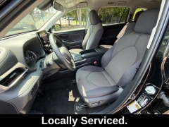 Used 2023  Toyota Highlander LE AWD &lpar;Natl&rpar; at Drive Now Westlake near Westlake&comma; OH