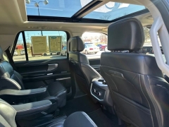 Used 2025  Ford Expedition Platinum 4x4 at Drive Now Westlake near Westlake&comma; OH