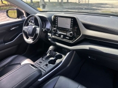 Used 2022  Toyota Highlander XLE AWD at DriveNow Mayfield near Mayfield Heights&comma; OH