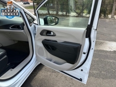 Used 2024  Chrysler Pacifica Touring L FWD at DriveNow Mayfield near Mayfield Heights&comma; OH