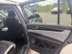 Used 2024  Volkswagen Atlas 2&period;0T Peak Edition SE w&sol;Tech 4MOTION at DriveNow Mayfield near Mayfield Heights&comma; OH