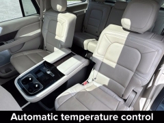 Used 2021  Lincoln Navigator Reserve 4x4 at Drive Now Westlake near Westlake&comma; OH