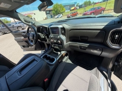 Used 2021  GMC Sierra 1500 4WD Crew Cab 147" Elevation w&sol;3SB at Drive Now Westlake near Westlake&comma; OH