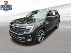 Used 2024  Volkswagen Atlas 2&period;0T SEL Premium R-Line 4MOTION at Drive Now Westlake near Westlake&comma; OH