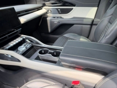 Used 2024  Lincoln Nautilus Reserve AWD at DriveNow Mayfield near Mayfield Heights&comma; OH