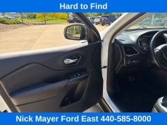 Used 2020  Jeep Cherokee Trailhawk 4x4 at Drive Now Westlake near Westlake&comma; OH