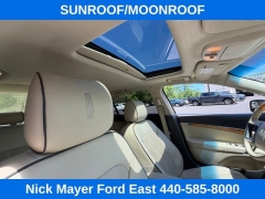 Used 2012  Lincoln MKZ 4d Sedan FWD at Drive Now Westlake near Westlake&comma; OH