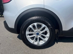 Used 2020  Ford Escape 4d SUV FWD SE at Drive Now Westlake near Westlake&comma; OH