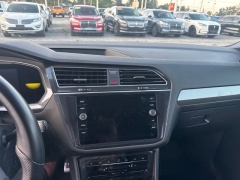 Used 2022  Volkswagen Tiguan 2&period;0T SE R-Line Black 4MOTION at DriveNow Mayfield near Mayfield Heights&comma; OH