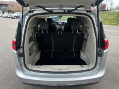 Used 2023  Chrysler Pacifica Limited FWD at DriveNow Mayfield near Mayfield Heights&comma; OH