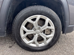 Used 2024  Jeep Compass Latitude 4x4 at Drive Now Westlake near Westlake&comma; OH