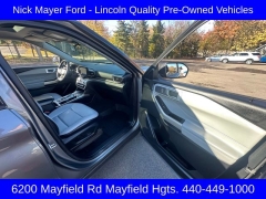 Used 2021  Ford Explorer XLT 4WD at Drive Now Westlake near Westlake&comma; OH