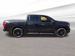 Used 2018  Nissan Titan 4x4 Crew Cab SV at Drive Now Westlake near Westlake&comma; OH