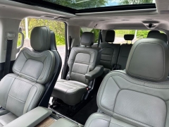 Used 2022  Lincoln Navigator L Black Label 4x4 at DriveNow Mayfield near Mayfield Heights&comma; OH