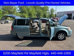 Used 2010 Chrysler Town & Country 4d Wagon Touring at Drive Now Westlake near Westlake, OH