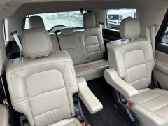 Used 2024  Lincoln Navigator Premiere 4x4 at DriveNow Mayfield near Mayfield Heights&comma; OH