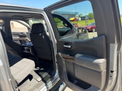 Used 2021  GMC Sierra 1500 4WD Crew Cab 147" Elevation w&sol;3SB at Drive Now Westlake near Westlake&comma; OH