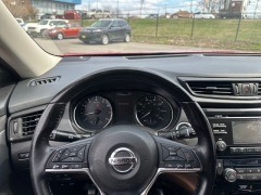 Used 2017  Nissan Rogue AWD SV at Drive Now Westlake near Westlake&comma; OH